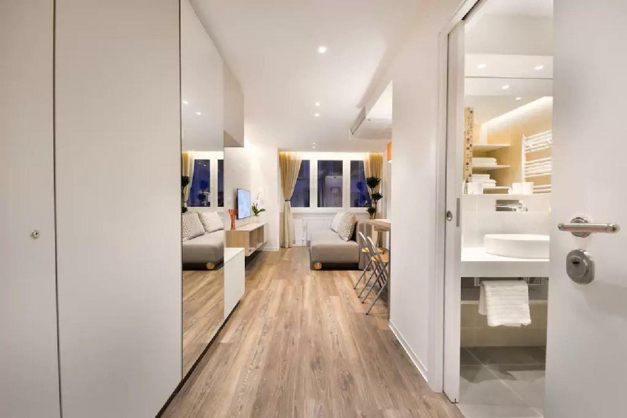 ★ Exclusive Central Apartment ★ Free Garage ★ Ljubljana Kültér fotó
